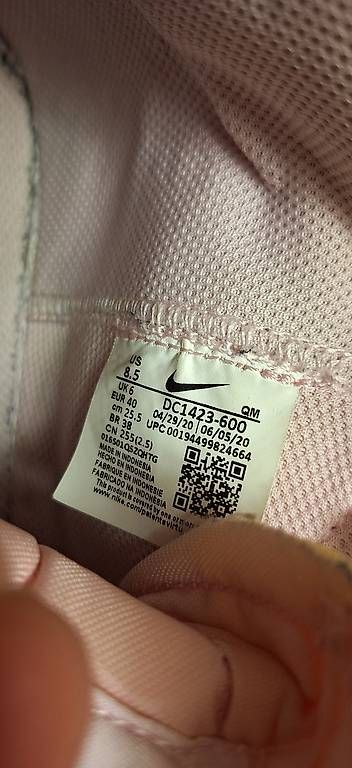 Scarpe da donna: NIKE sneakers rosa grösse 40 – Usato da Kölliken venduto da minimeee 1