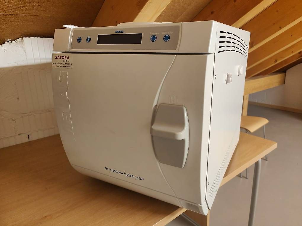 Melag Pasti del neonato: Dampfsterilisator – Usato da Hergiswil b. Willisau venduto da FluBur