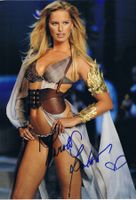 Karolina Kurková 1984- Autogramm signiert Foto 20x30cm