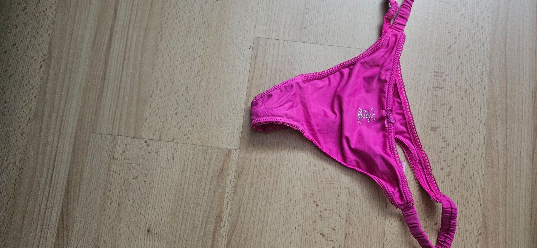 Altra biancheria intima: String comme neuf porté 1X  (b) – Usato da Lutry venduto da cha_pbg5