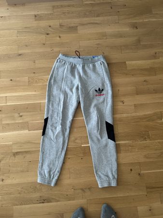 Adidas Jogginghose Grau, Grösse M, guter Zustand