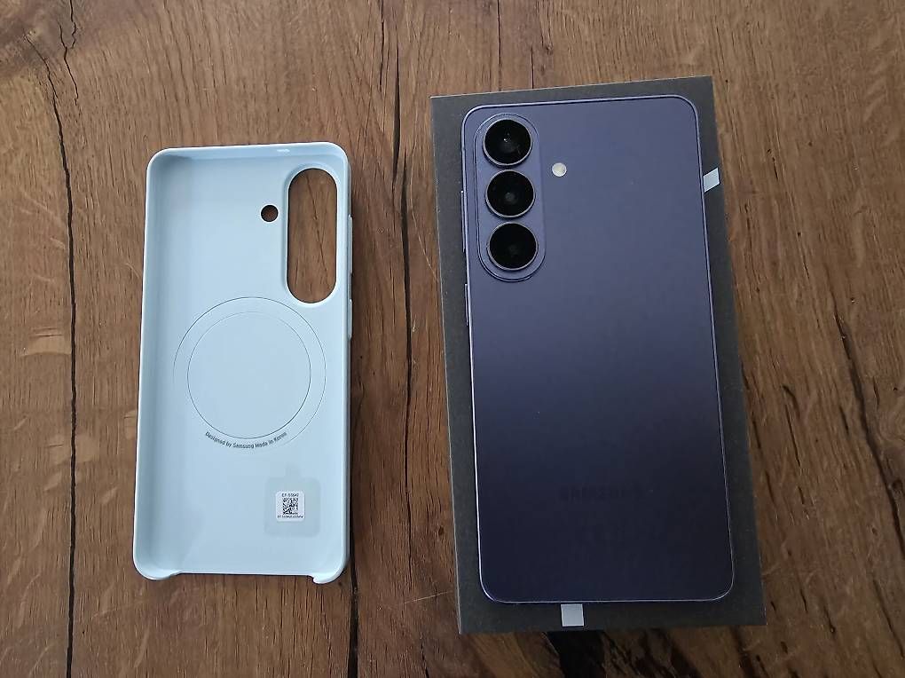 Telefoni cellulari / Smartphones: Samsung Galaxy s26 – Usato da Zäziwil venduto da gerbwa01