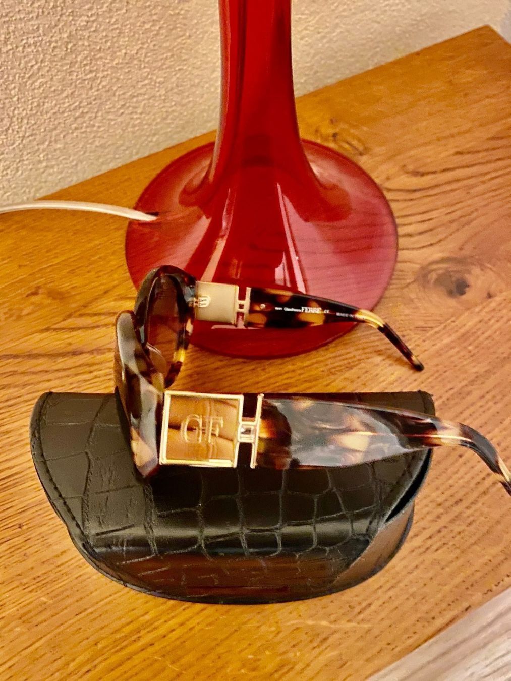 Gianfranco Ferre Occhiali & Lenti: Lunette de soleil GIANFRANCO Ferré NEU – Nuovo (secondo la descrizione) da Porrentruy venduto da SYANKA 1