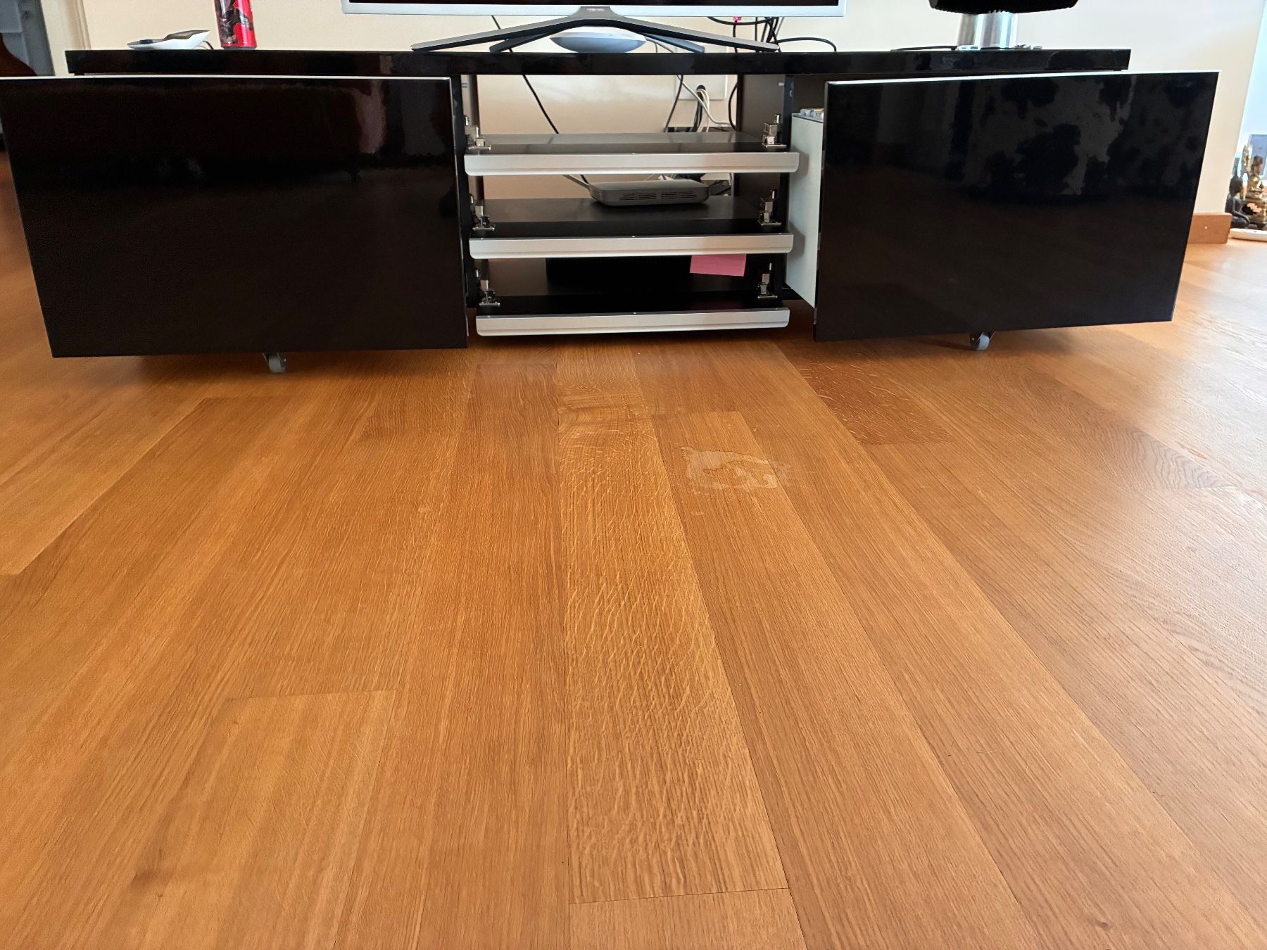 TV Möbel: TV Möbel IKEA Besta Burs – Gebraucht aus Zollikon von Zollikonoffice 2