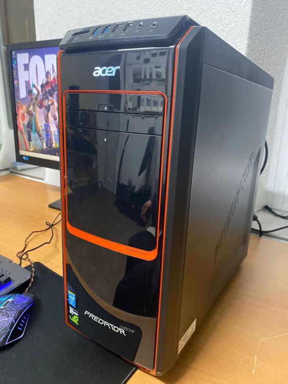 Predator Gaming PC Inkl. Monitor Gaming Tastatur und Maus (Gebraucht ...