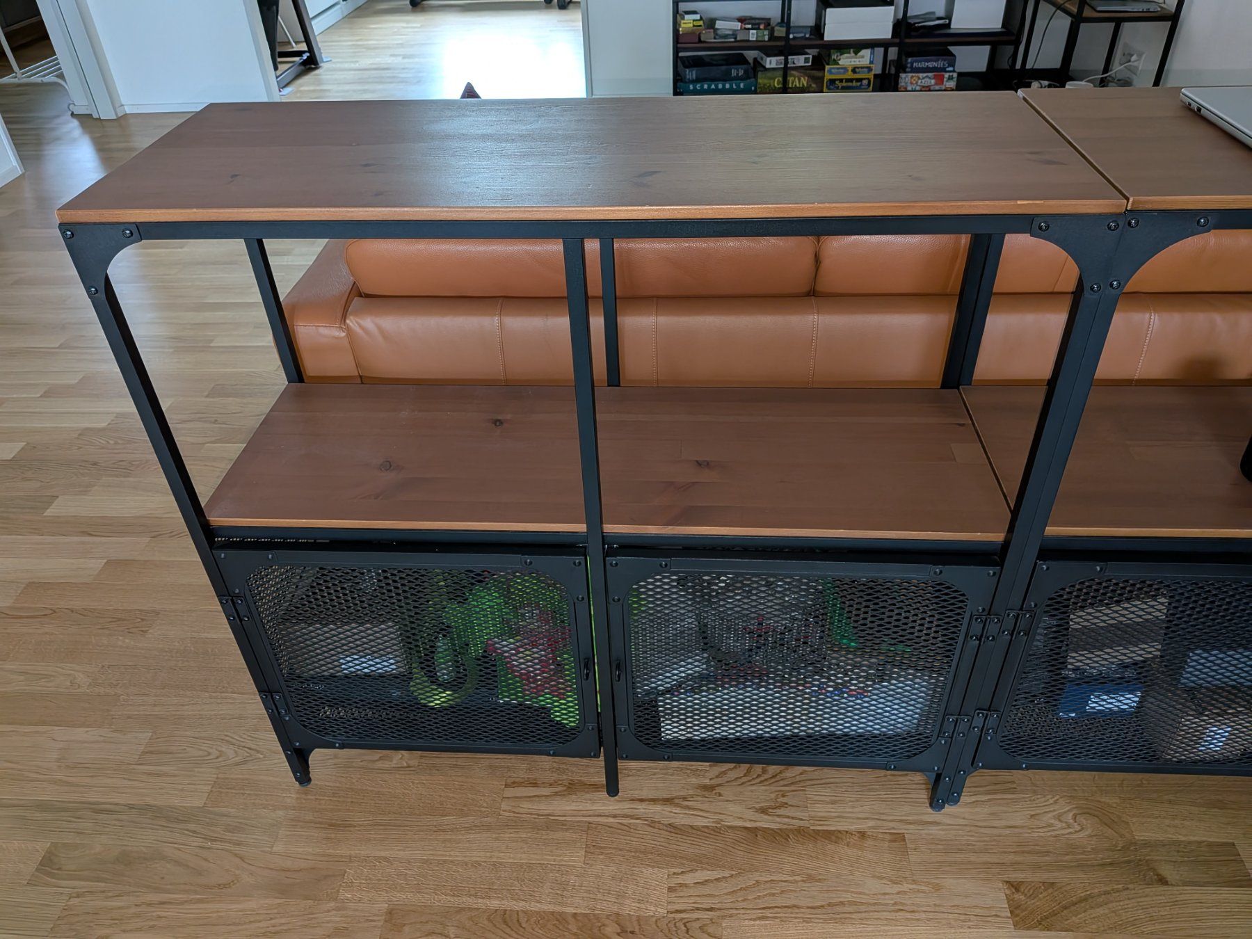 Scaffali: Ikea FJALLBO SHELVES – Usato da Zürich venduto da zam_5lzj
