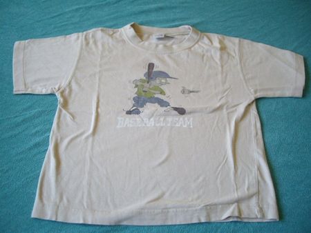 T-Shirt Grösse 110, beige, Aufdruck Baseballteam
