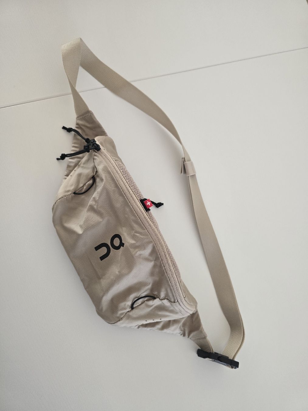 Borse: On Running Waist Pack Lite 2L Beige – Usato da Zürich venduto da fin_2vqm