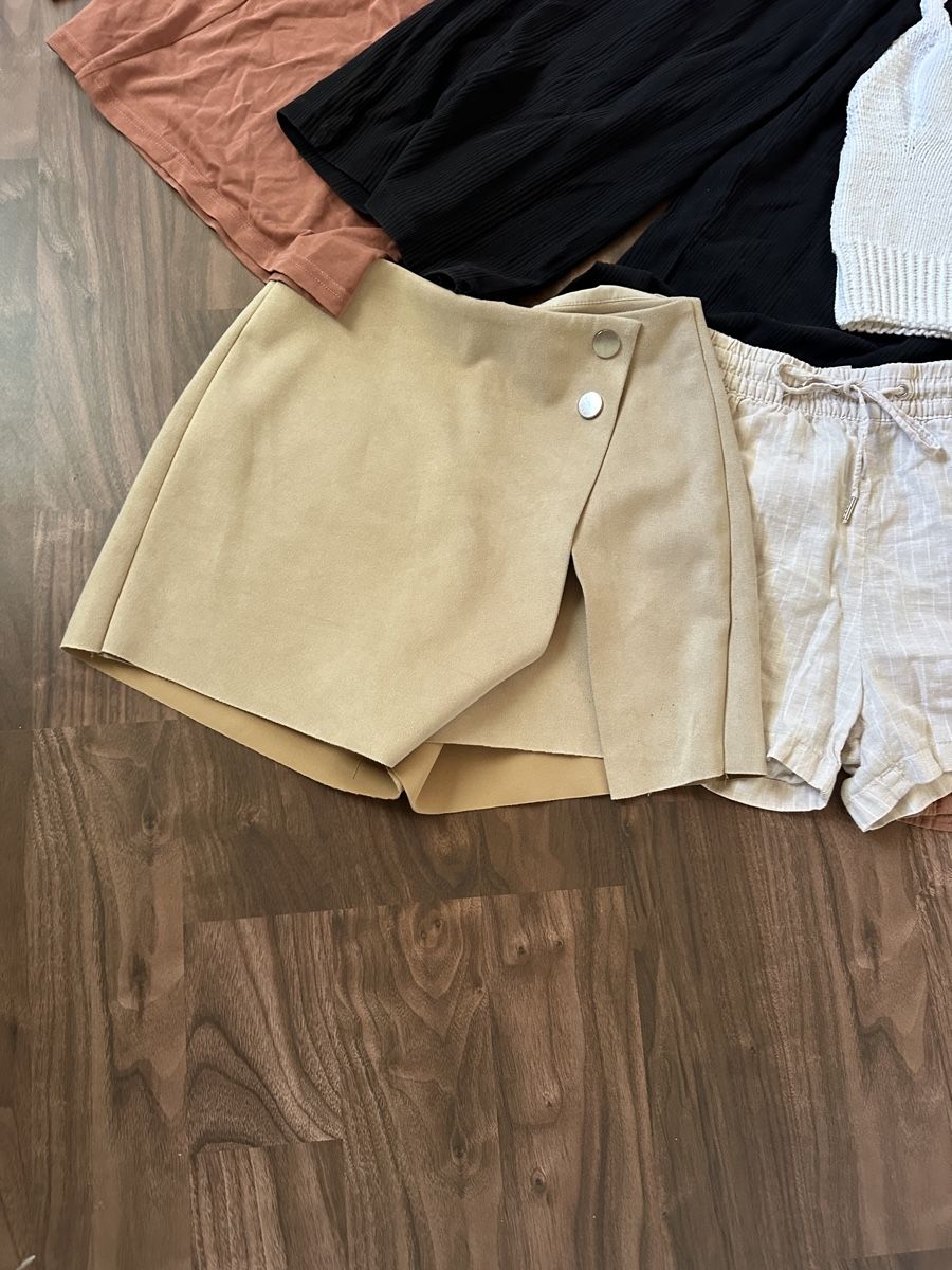 Lotti di vestiti: Kleiderpaket XS – Usato da Müstair venduto da V.Sara 2