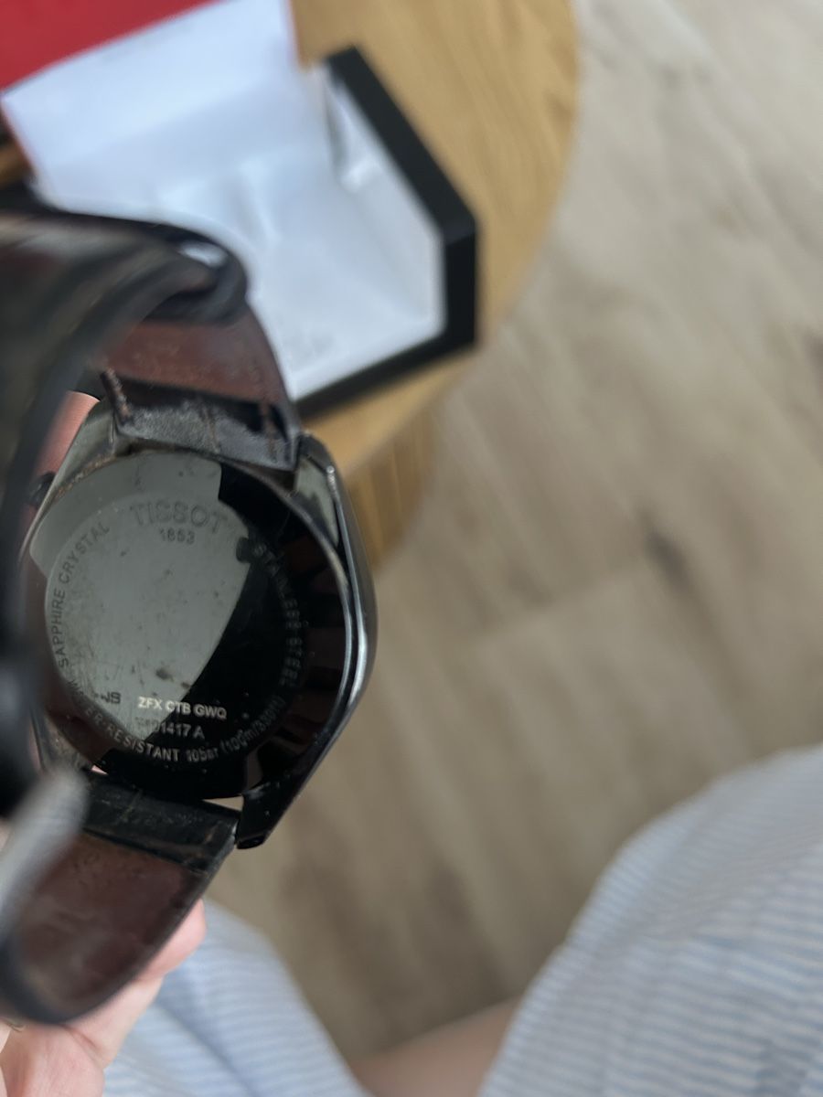 Tissot Montres: Montre Tissot  – D'occasion à Martigny par col_xy28 5