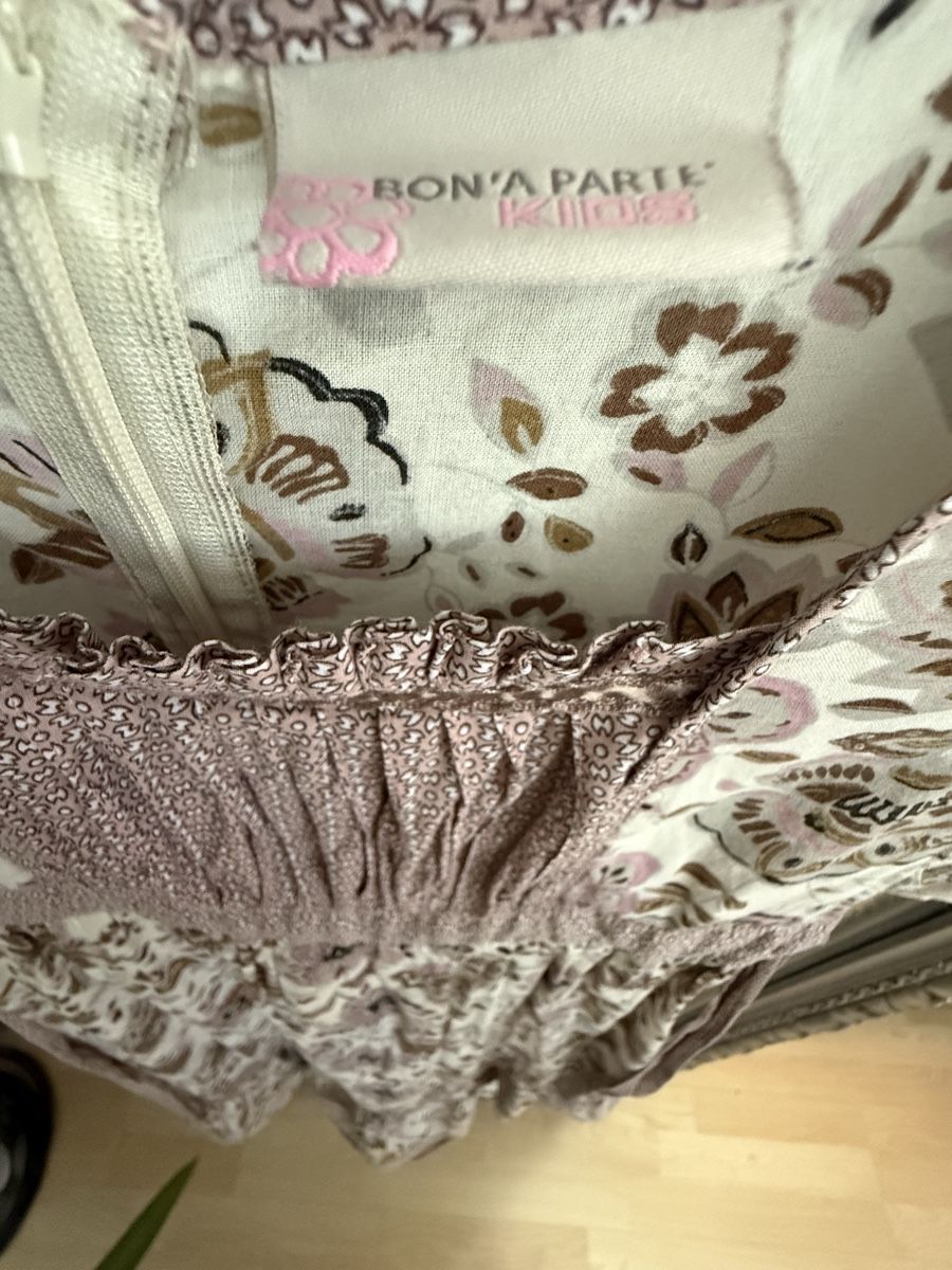 Kleider & Röcke: Kleid Gr.140  Blumenmuster Top Zustand – Gebraucht aus Horw von ast_b5c6 1