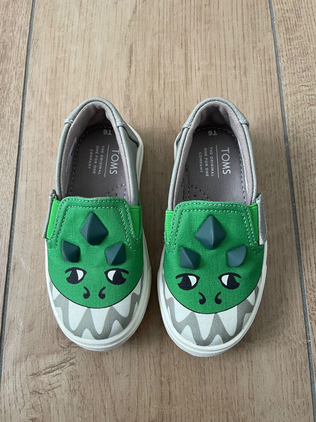 Toms Scarpe per ragazzi: Espadrilles von Toms Gr. 22 NEU – Nuovo (secondo la descrizione) da Waltenschwil venduto da hansnine