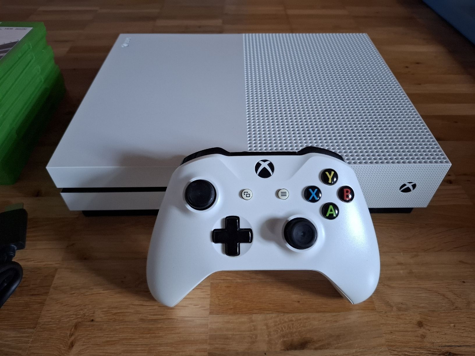 XBOX One S mit 7 Games (Gebraucht) in Neuenegg für CHF 50 – mit ...