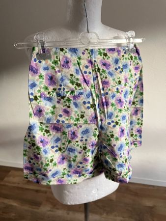 Tolle leichte Shorts, Baumwolle, S, NEU, NP 49.-