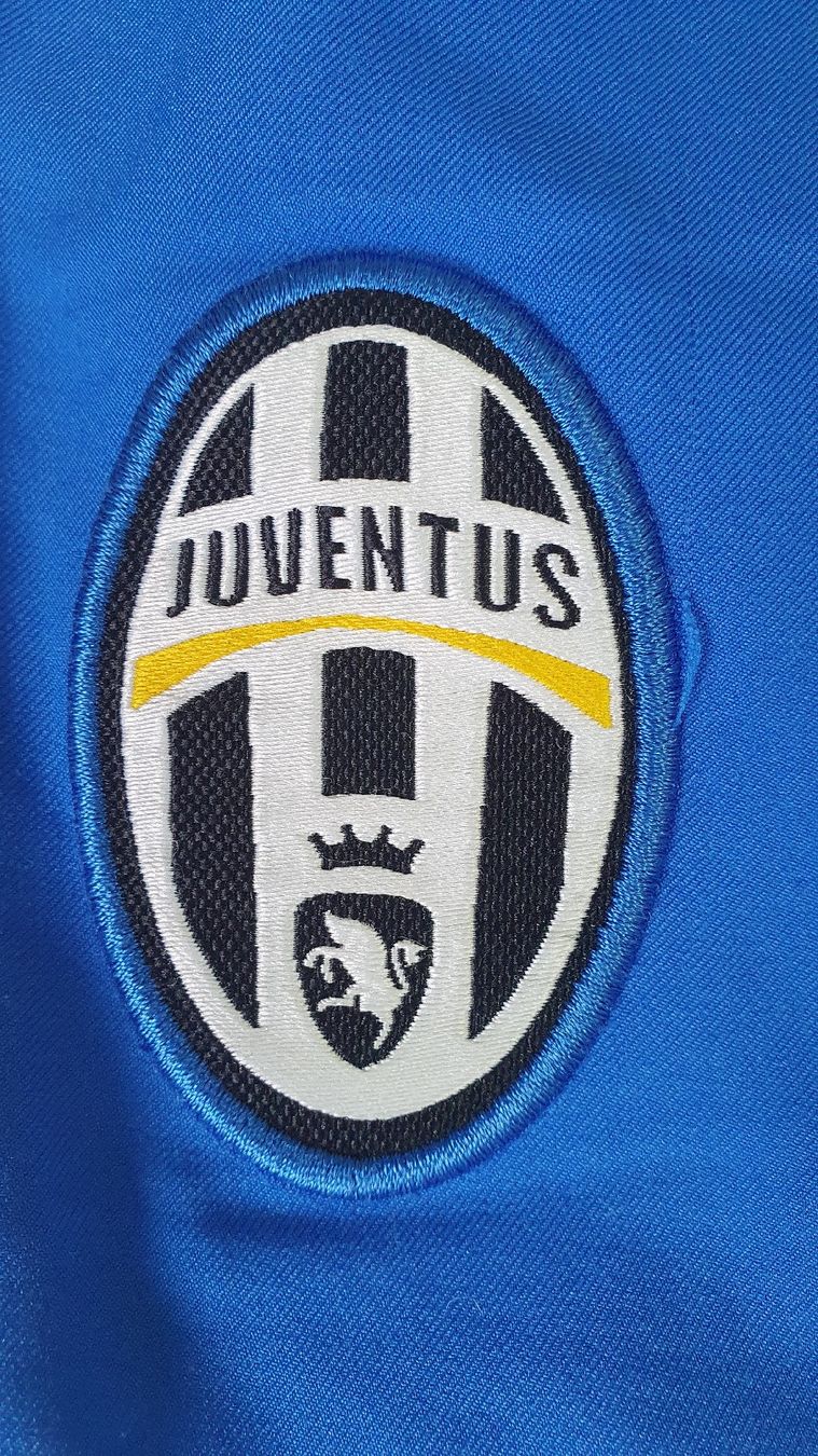 Nike Hosen: Juventus nike short G L – Gebraucht aus Maienfeld von tobeyl2020 2