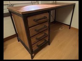 Schreibtisch / Pult im Industrial Style (140x60 cm)