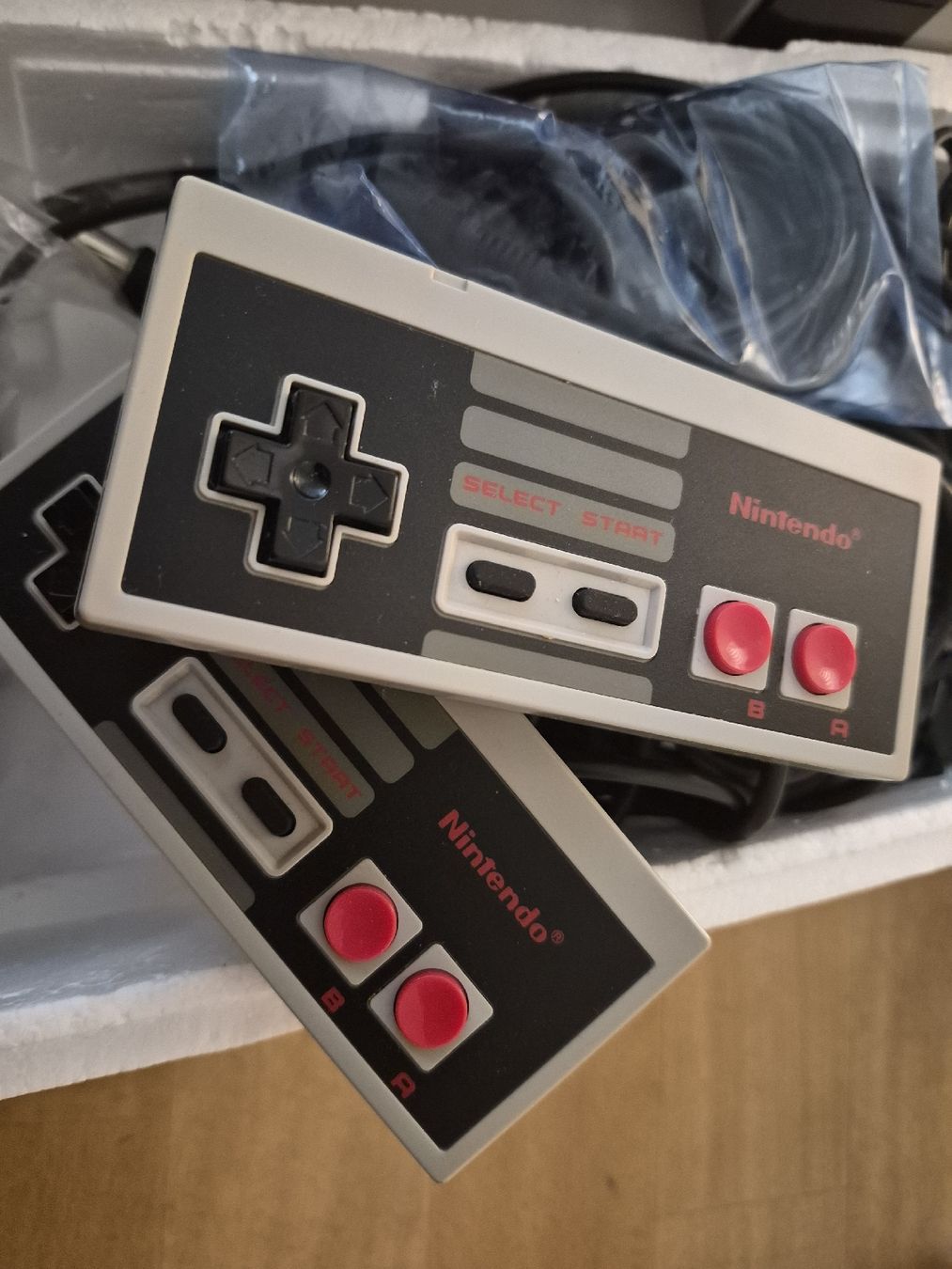 Nintendo Consoles: europäische Nintendo NES – Neuf (Voir description) à Dielsdorf par BARDARRU 4