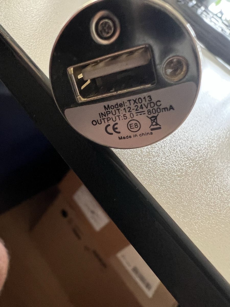 Lecteurs & Adaptateurs: Auto USB Ladegerät Zigarettenanzünder Adapter TX013 – D'occasion à Niederrohrdorf par beniledergerber 4