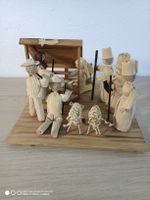 Weihnachtskrippe aus Maisstroh handgefertigt Holzstall Jesus