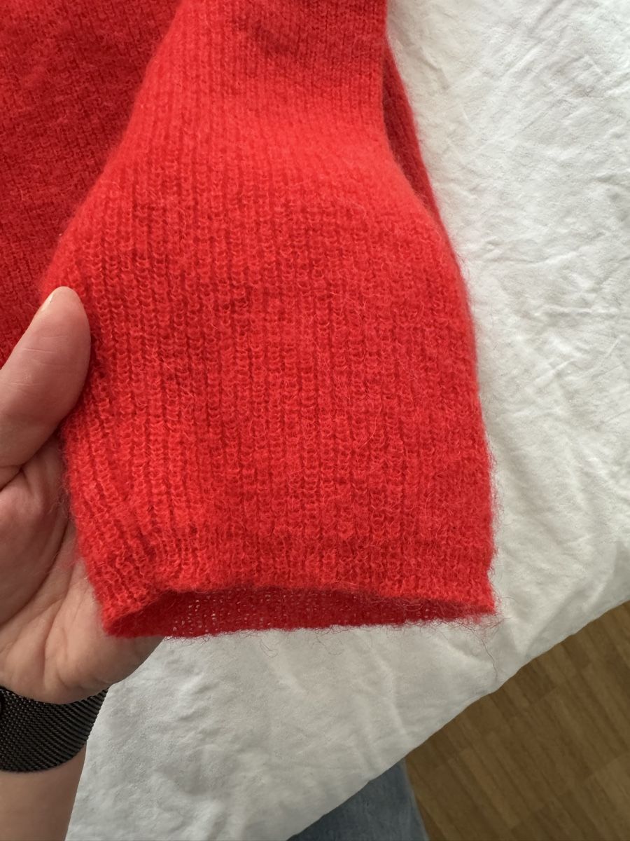 Sezane Pullover & Sweatshirts: Sezane Gaspard rot Gr. XS  – Gebraucht aus Allschwil von TanjaS94 2
