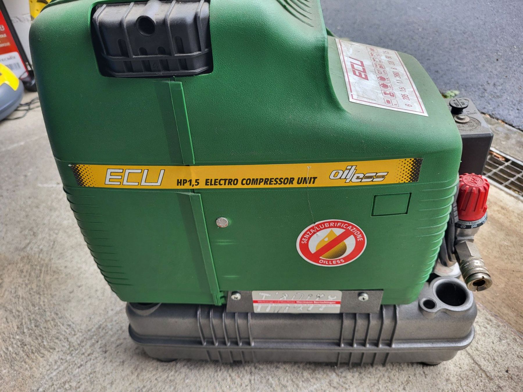 Compresseurs: Luftkompressor ECU HP 1 – D'occasion à Rorschacherberg par samui57