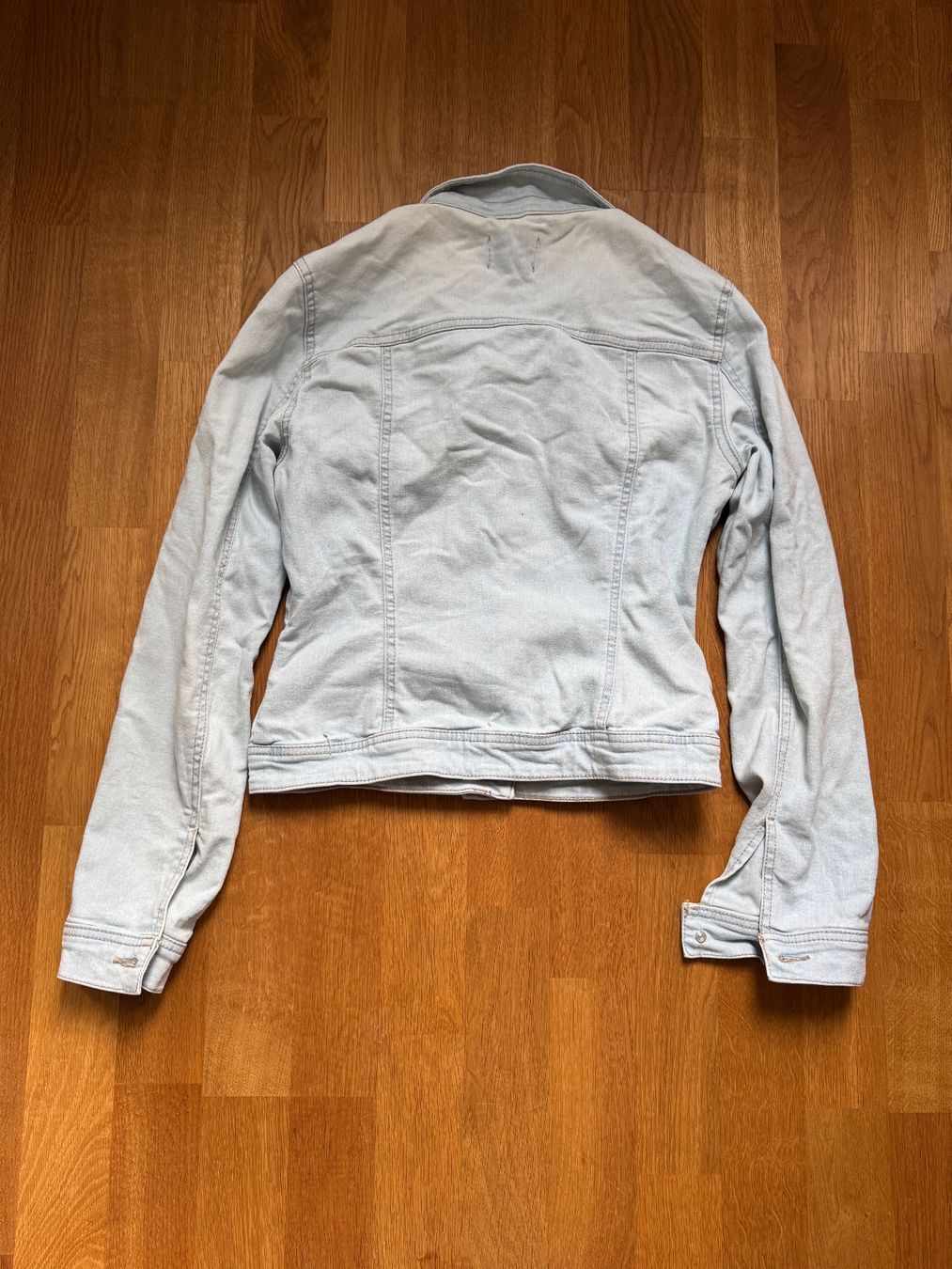 Only Jacken: ONLY Jeansjacke hellblau Gr. 38 Übergangsjacke Frühling – Gebraucht aus Zürich von sunny26 1