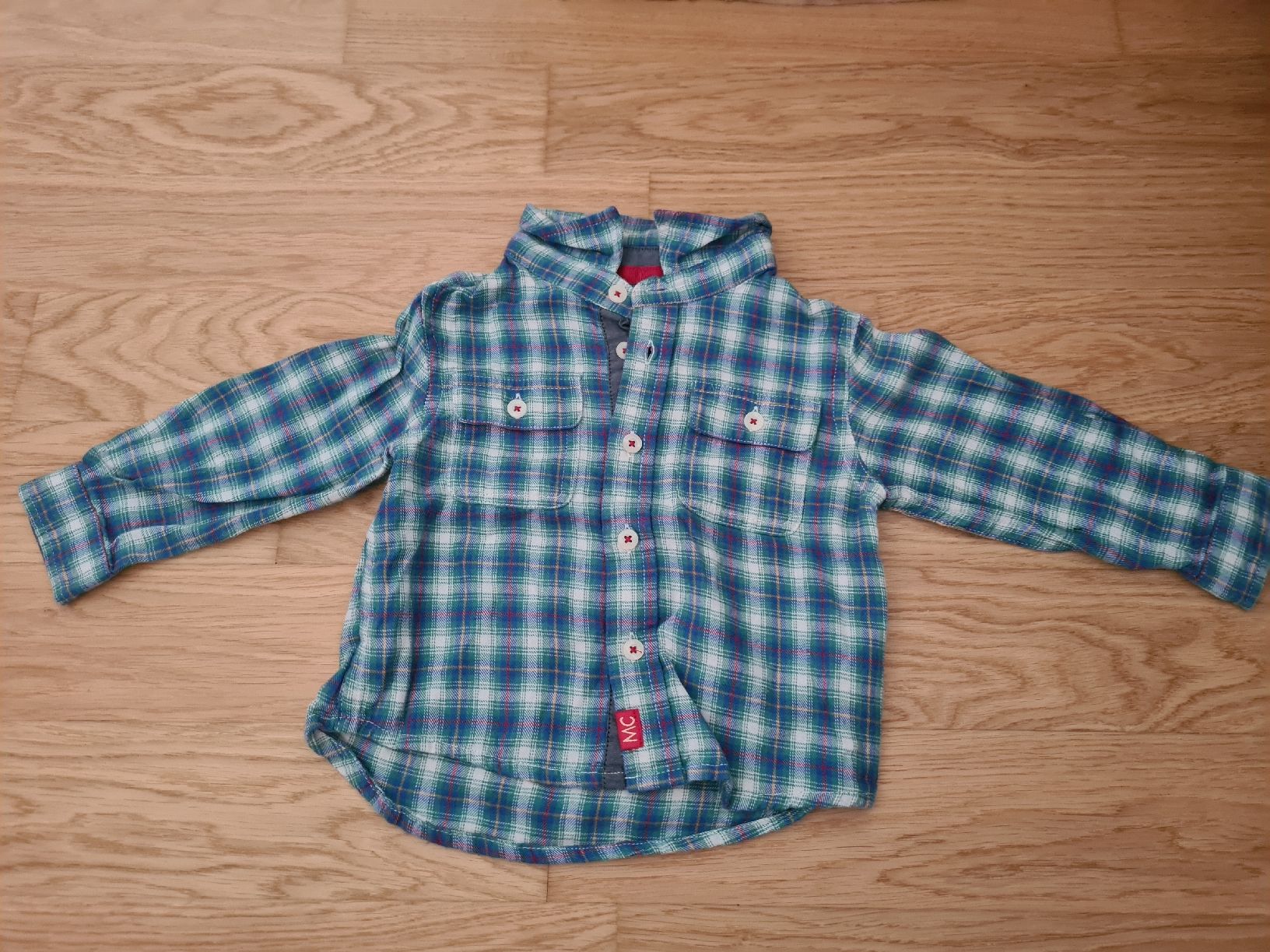 C&A Chemises, T-shirts & Polos: Kinder Hemd kariert Mon Coeur Grösse 68  – D'occasion à Horw par Mirii91