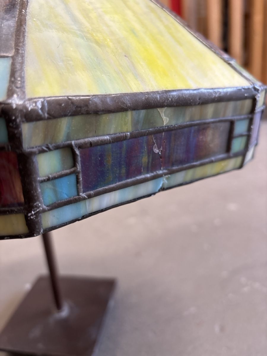 Lampade: Tischlampe im Tiffany-Stil, Gelb/Braun mit defekt – Usato da Flums venduto da Limatools 4