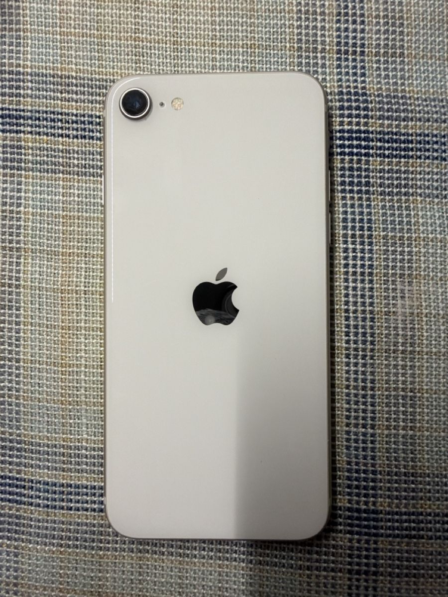 Apple Portables: iPhone SE 2022 3.Generation weiss 64GB mlt Hūlle – D'occasion à Neftenbach par Msanmarco 1