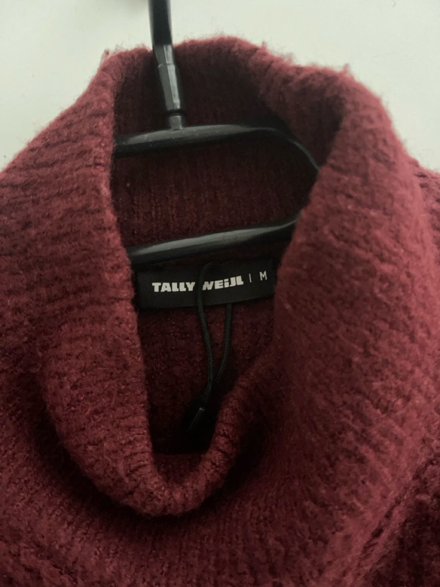 Pulls & Sweat-shirts: Weinrotes Pullover in M – D'occasion à Neuenegg par aba_g85b 1
