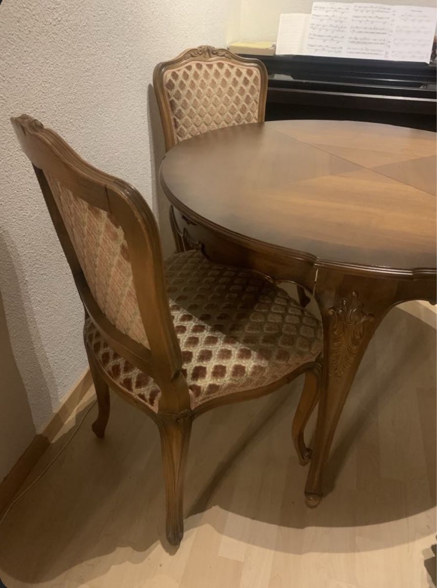 Tavoli: Handgefertigter Tisch mit 4 Stühlen – Usato da Abtwil AG venduto da mar_df6p 1