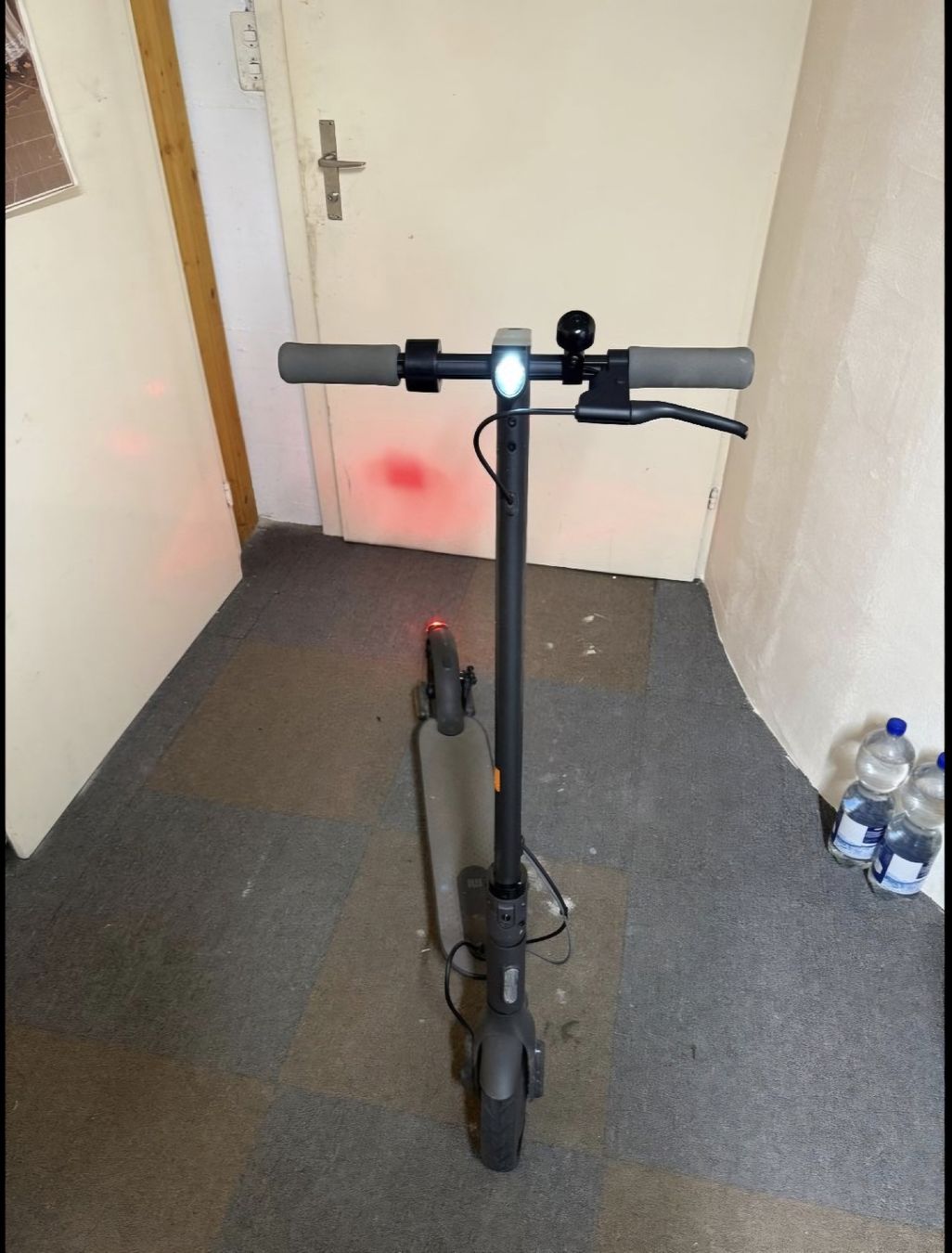 Scooter: Xiaomi E-Scooter 2023 Modell – Usato da Wagen venduto da spoomaa 1