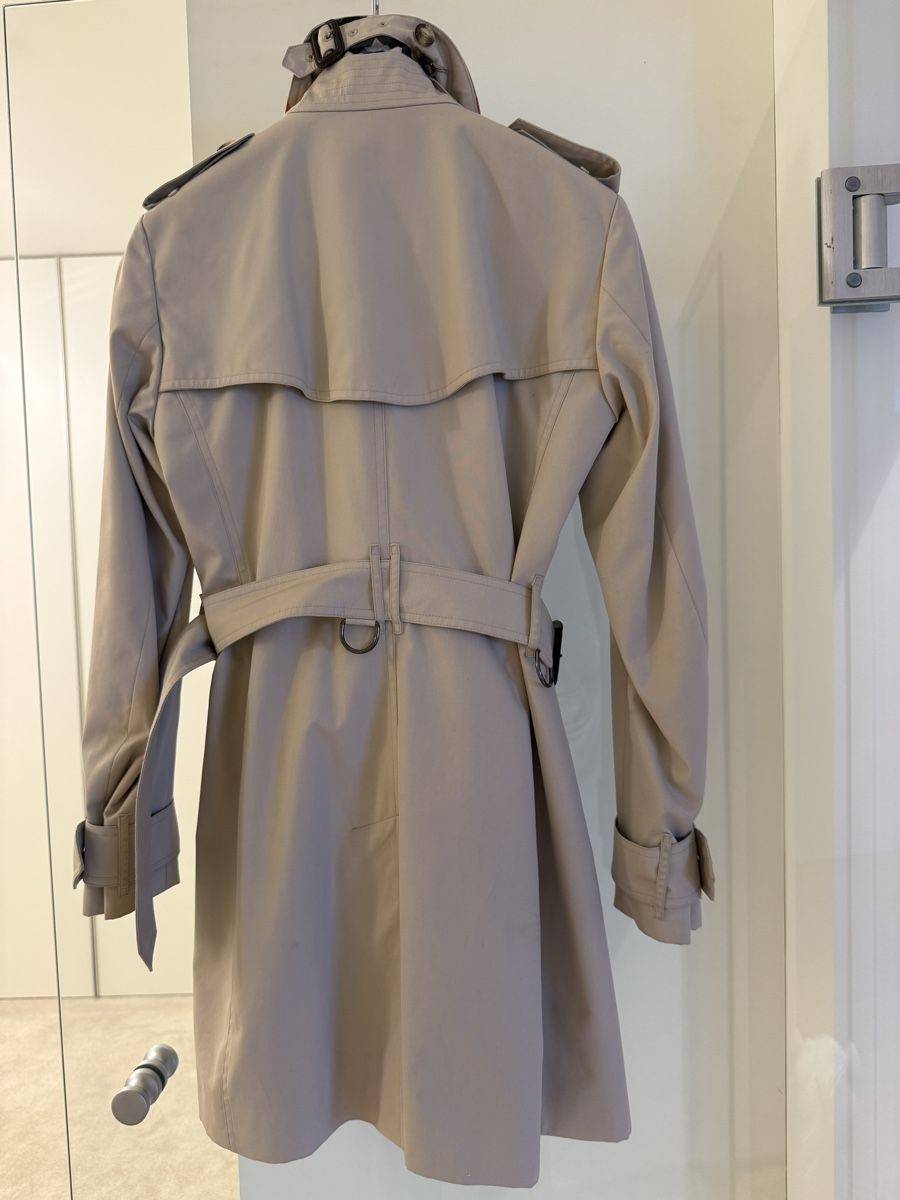 Burberry Cappotti: Burberry trench coat – Usato da Paradiso venduto da apf_mh9c 7