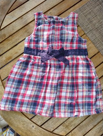 Süsses Mädchenkleid im Holzfällerstil, Gr. 92