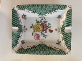 Aschenbecher Porzellan floral Grösse 18cm guter Zustand