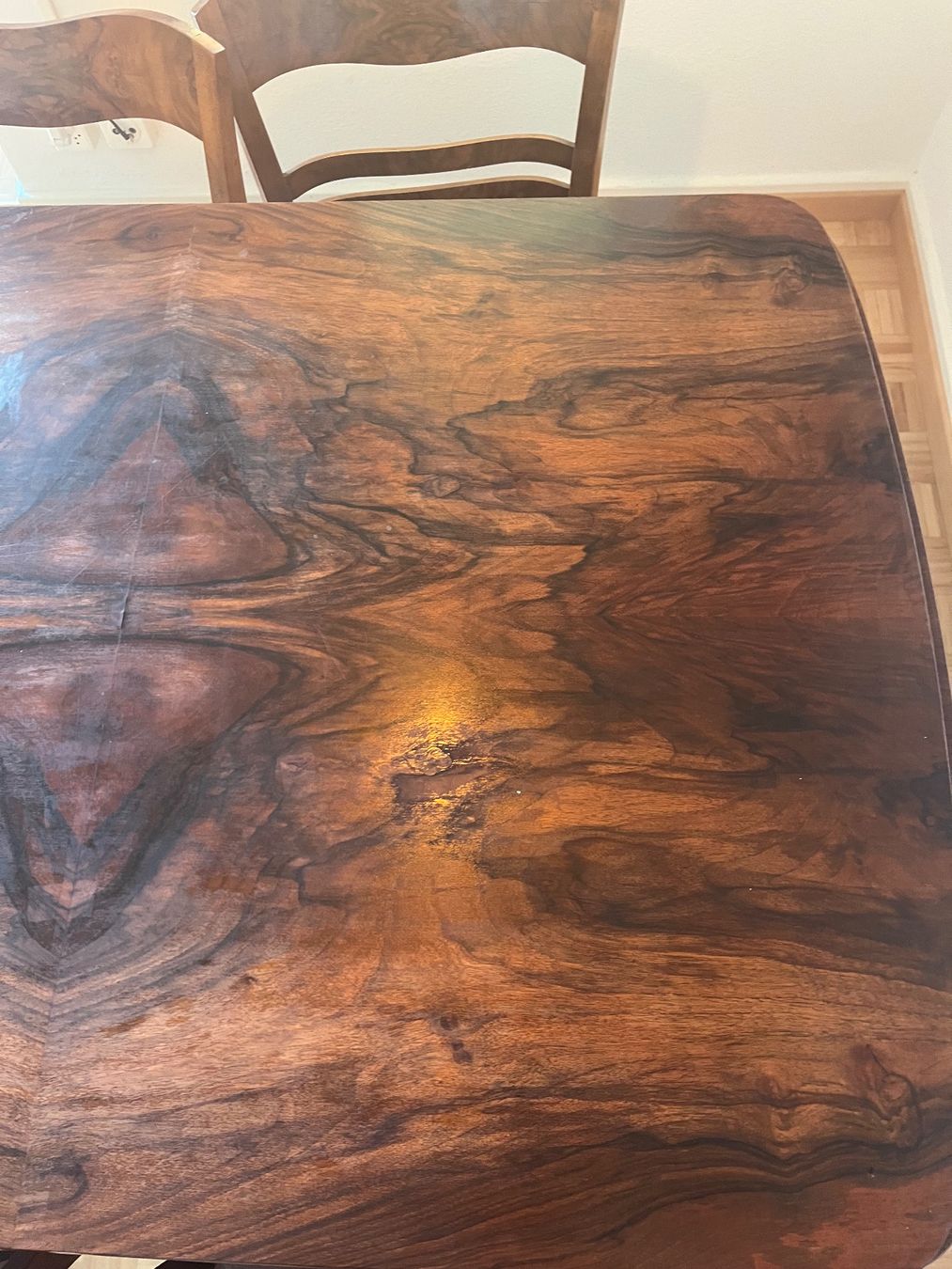 Set di tavolo e panche: Vintage Holztisch mit 6 Stühlen – Usato da Zürich venduto da jalexandra6 7