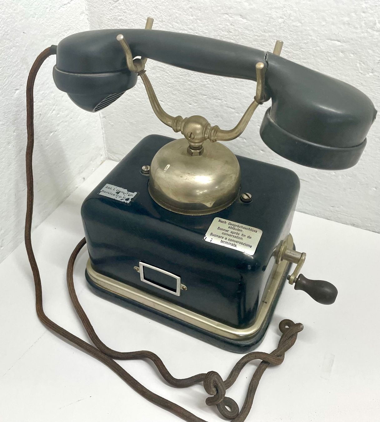 Telefoni: Antikes Tisch Kurbel Telefon, um 1920 – Difettoso da Niederdorf venduto da LeptonAG