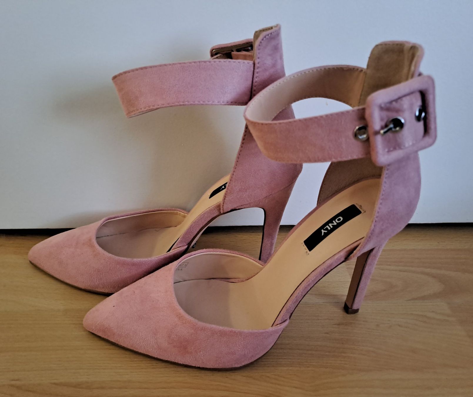 Scarpe da donna: High Heels Grösse 38 – Usato da Feuerthalen venduto da kigo87
