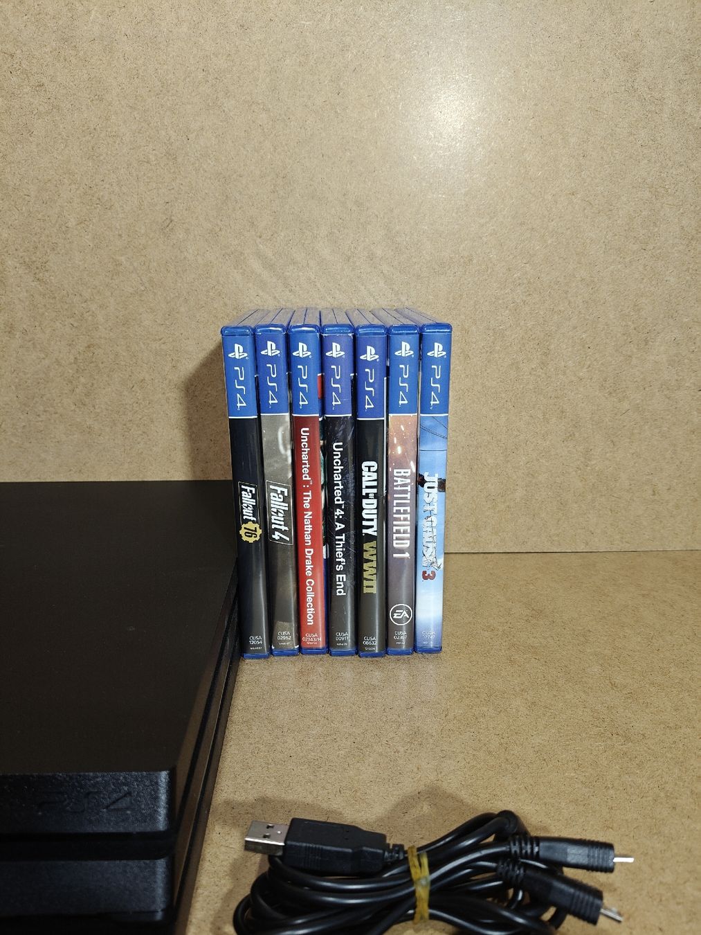 Sony Console: PS4 Pro 1TB mit 4 Controllern & 7 Games  – Usato da Luzern venduto da MWi_9xw5 2