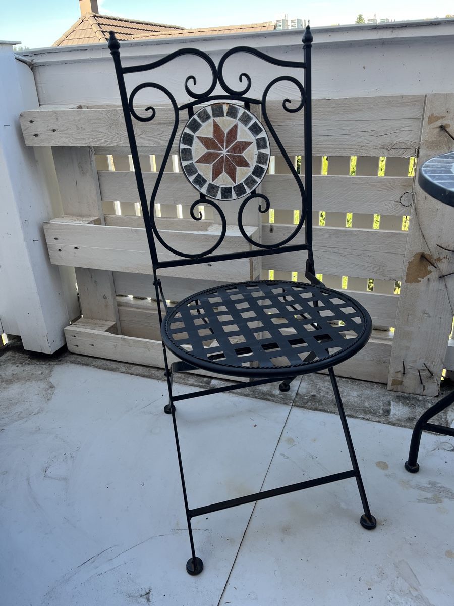 Set de table et chaises: Balkonset Mosaik 3-teilig – D'occasion à Brugg AG par kja_86hm 2