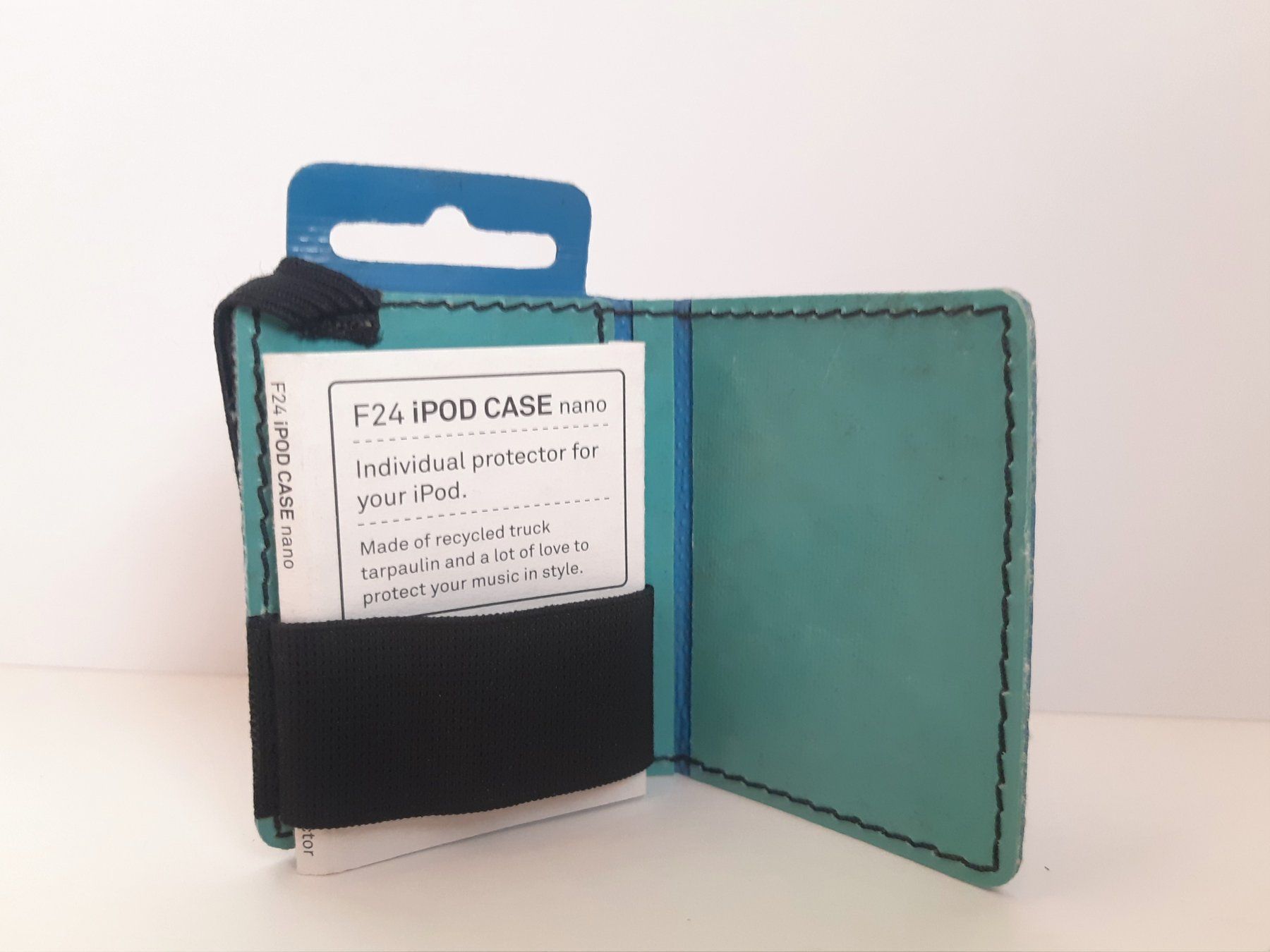 Freitag Altri accessori: Freitag F24 iPod case nano – Nuovo (secondo la descrizione) da Genève venduto da Poupoulita 2