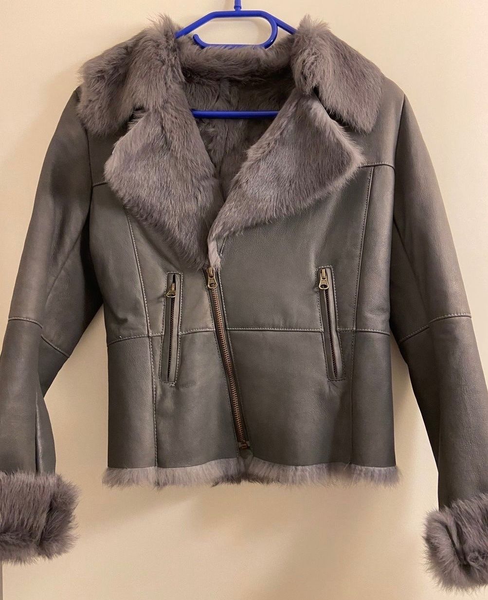 Giacche: Jacke mit Lambskin und Fell – Nuovo (secondo la descrizione) da St-Blaise venduto da sus_6wgz
