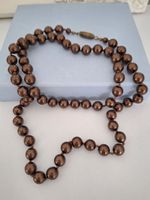 BRAUNE VINTAGE PERLENKETTE.