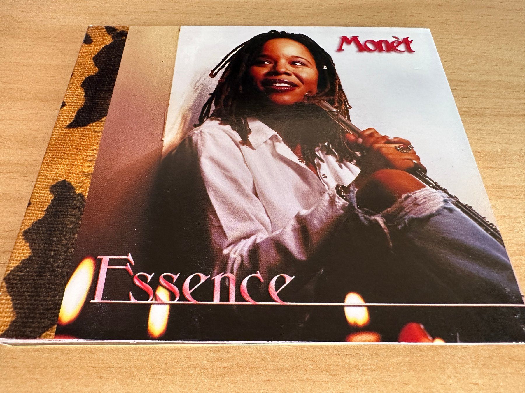 CD: Monet – Essence – Usato da Rikon im Tösstal venduto da Alpenmutz