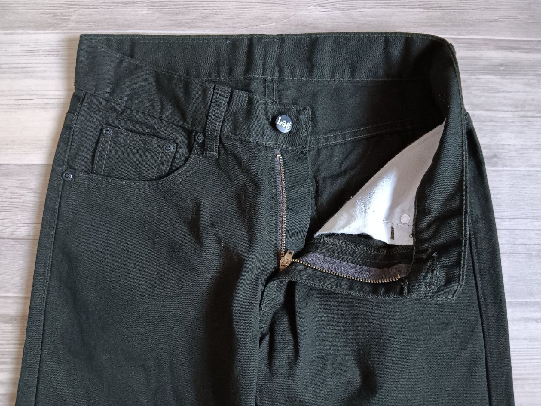 Lee Jeans: LEE Jeans taille / Grosse 30 – Usato da Cossonay-ville venduto da Super-Price-Quality 4