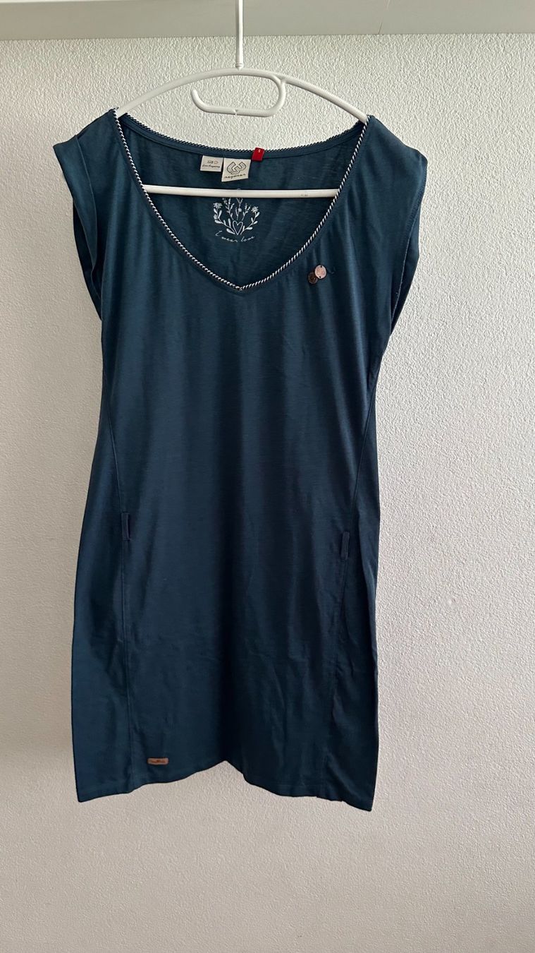 Ragwear Kleider: Abito donna blu scuro taglia M Raqwear – Gebraucht aus S. Antonino von day_dxs7