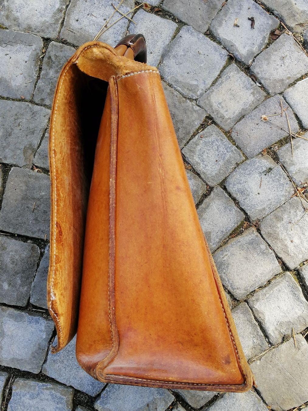Borse: Sac en cuir brun "wintage" – Usato da Lausanne venduto da Jdelta 3