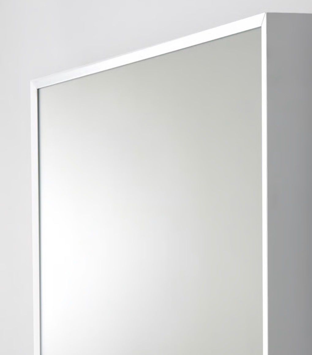 Ikea Specchi: Spiegel mit silbernem Rahmen – Usato da Untersiggenthal venduto da rolisevi