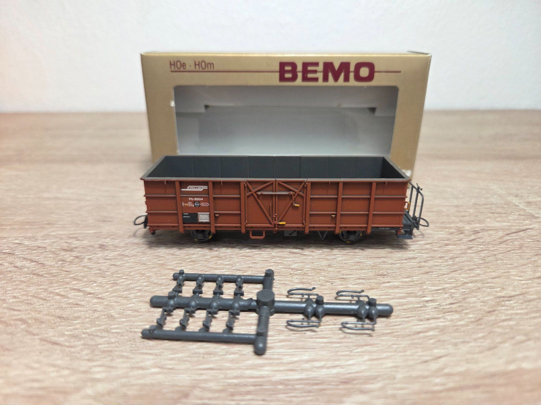 Bemo Modellini di ferrovie: Bemo 2255 174 Güterwagen RhB H0m – Usato da St-Aubin-Sauges venduto da Lo_Go 5