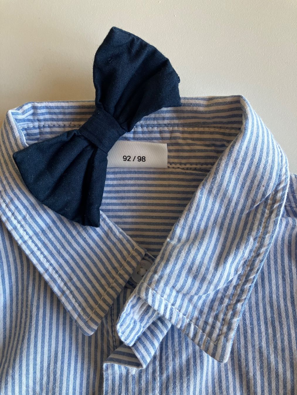 Camicie, T-shirt & Polo: Kinder Hemd mit Fliege – Usato da Ruswil venduto da FranziskaArnold 1